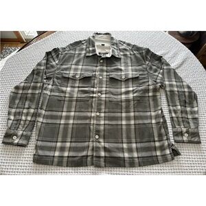 American Eagle Mens XL Green Plaid Flannel Long Sleeve Double Pocket Shirt